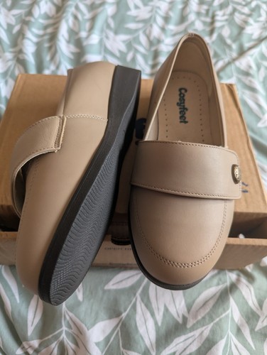 Boxed taupe cosyfeet - boxed,
