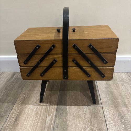 Vintage wooden tier - wooden, 3-tier