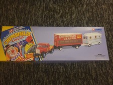 Corgi Chipperfields Circus 97885 Scammell Highwayman Trailer and Caravan