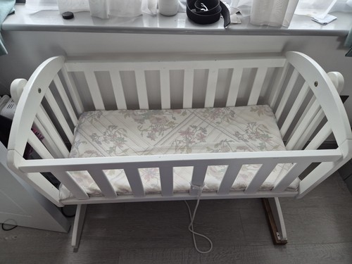 White swinging cot bed with - white,