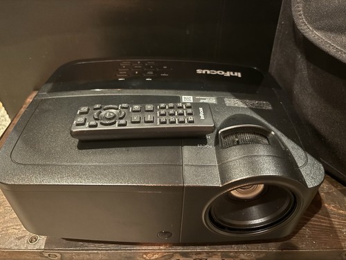 Focus projector in116x - in,
