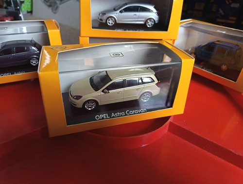 Boxed model minichamps - boxed,