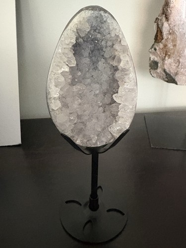 Natural agate geode - geode, egg