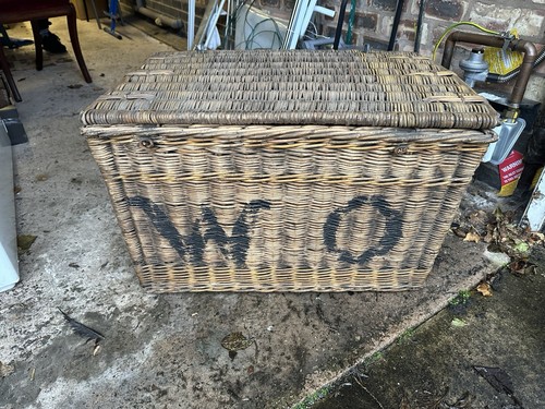 Laundry logs basket trunk - trunk, with