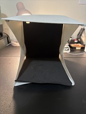 Pivo Lightbox 10" Portable