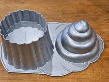 Nordic Ware USA The Giant Cupcake Pan Oversized Baking Mould 2.4L Unused