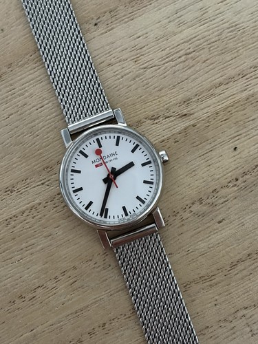 Mondaine official swiss - official,