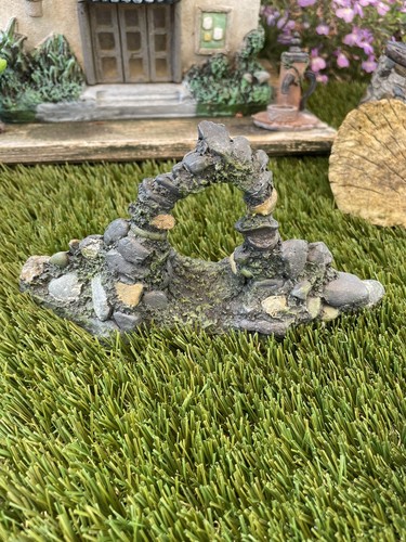 Hobbit gnome fairy - rock, stone