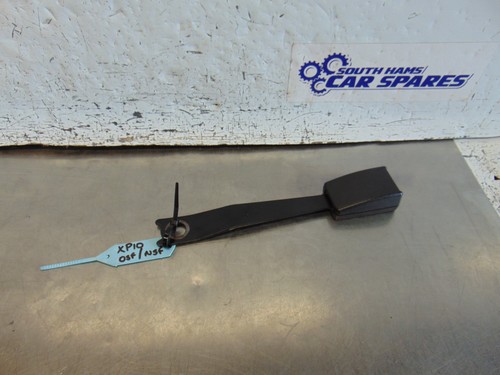Toyota yaris seatbelt buckle - yaris,