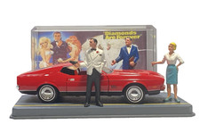 James Bond 007 Diorama  Aston Martin DB5 + Vintage Gilbert Figures + Custom Case