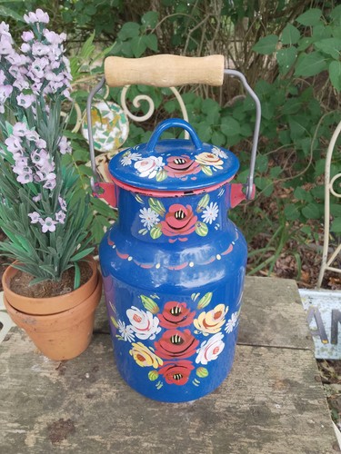 Vintage lidded enamel - vintage, hand