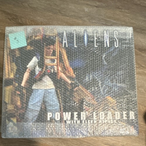 Hot toys aliens power - hot,