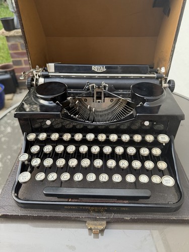 Vintage 1930s royal portable - vintage,