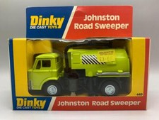 DINKY TOYS JOHNSTON ROAD SWEEPER LIME GREEN 449 VN MINT BOXED