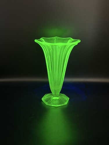 Uranium glass vase vintage art - uranium,