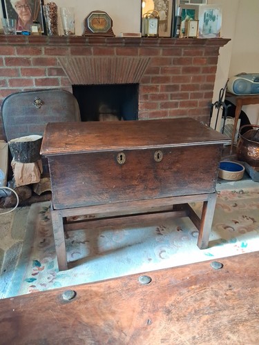 Antique oak chest later - oak,