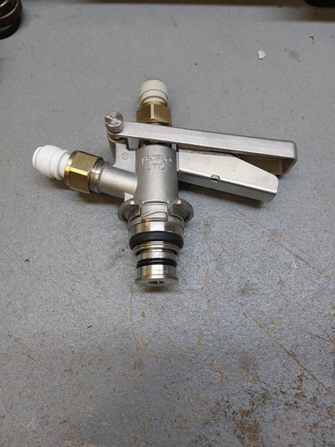 Type keg coupler seller - type,