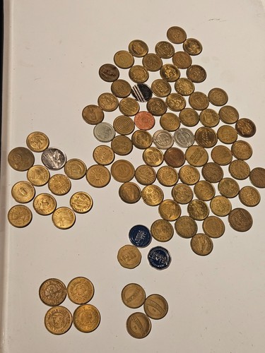 Assorted tokens arcade juke - tokens, (arcade,
