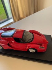 Hot Wheels Ferrari Enzo 1:18