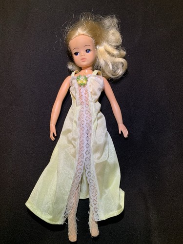 Pedigree sindy doll fashion - pedigree,
