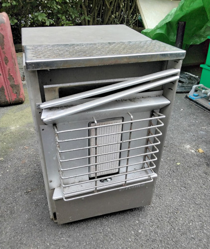 Portable gas space - space, heater