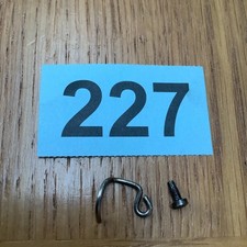 Vintage SINGER 15k THREAD GUIDE & SCREW, List  227 