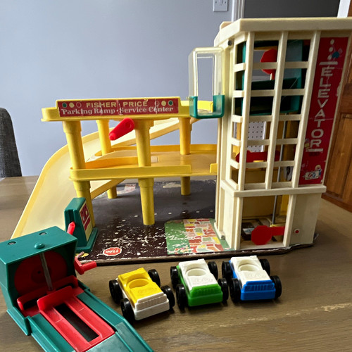 Fisher price parking ramp - fisher-price,