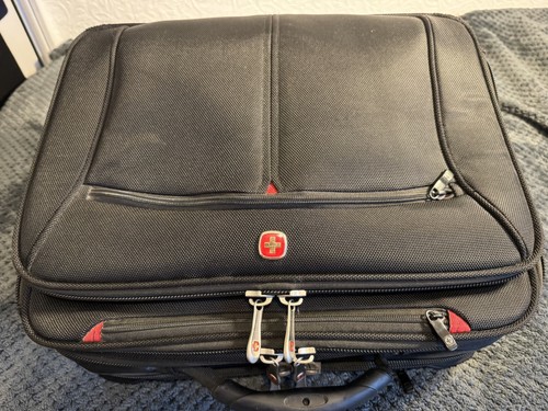 Swissgear wheeled laptop - 2,