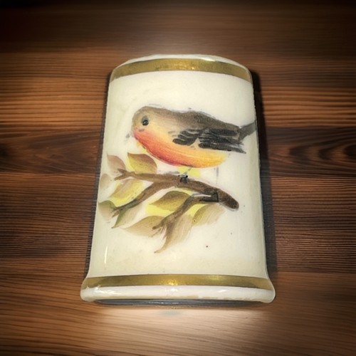 Royal worcester thimble - worcester, robin