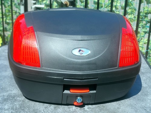 Motorcycle top box large - ,