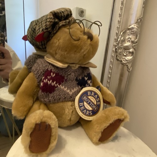 Brass button bears - button,