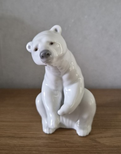 Lladro resting polar bear - lladro,