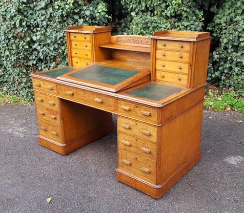 Victorian oak dickens desk - oak,