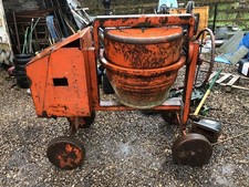 Diesel concrete mixer 