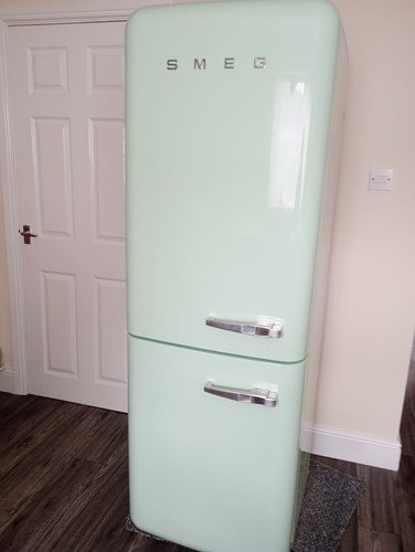 Smeg fridge freezer - smeg,