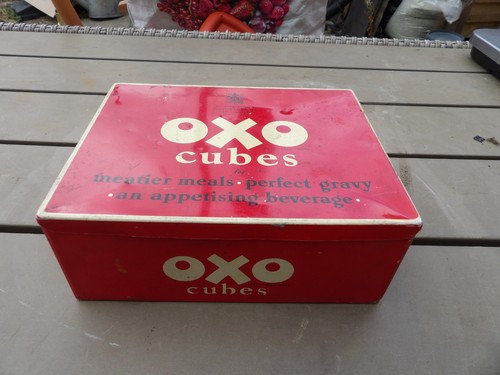 Vintage oxo cubes red metal - oxo,