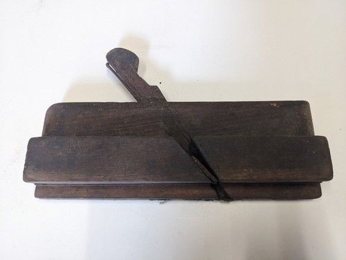 Wooden moulding plane - moulding,