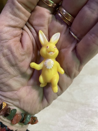 Vintage 1970 yellow plastic - yellow,