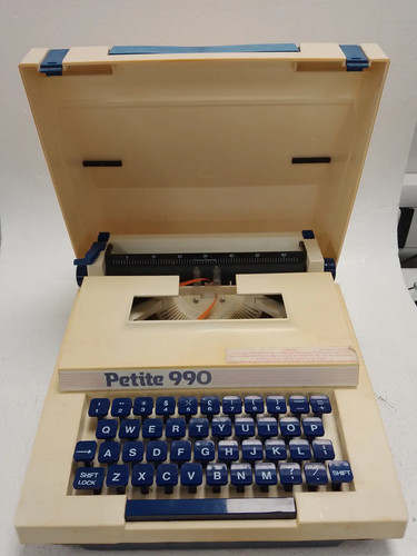 Vintage petite 990 portable - vintage,