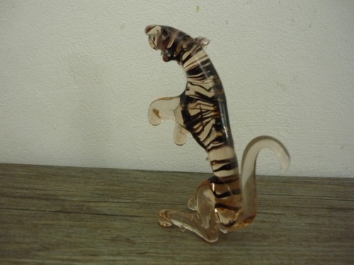 Small glass tiger figurine - small,