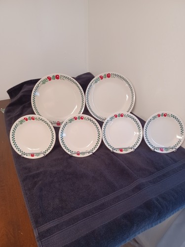 Corelle textured leaves - ",