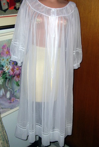 Vintage white nylon - 70's,