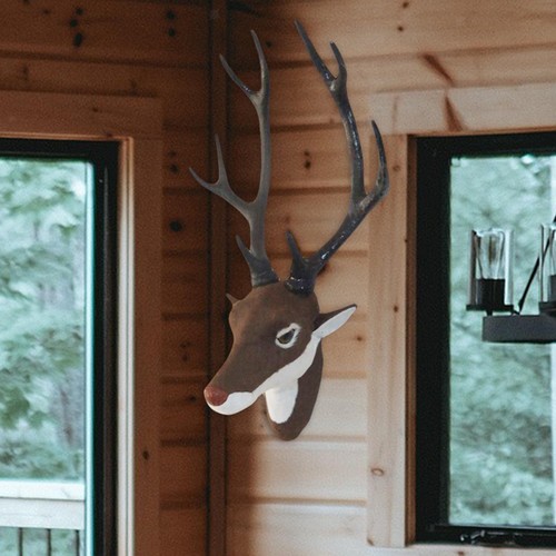 Wall mounted fake - fake, deer
