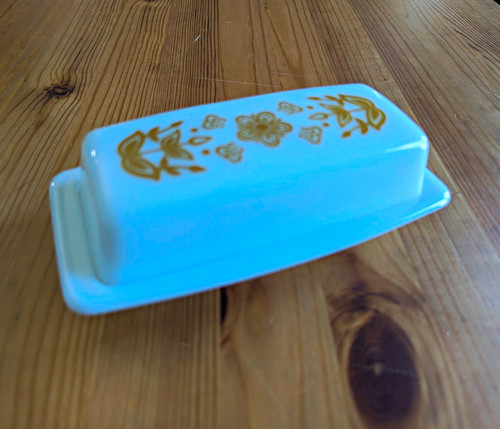 Vintage pyrex white milk glass - white,