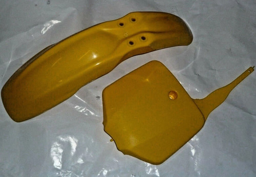 Suzuki front mudguard - front,