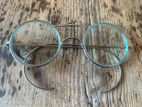 Round wire spectacles - wire,