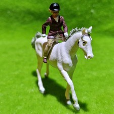 BRITAINS - Girl on pony - Deetail vintage farm animals horse rider