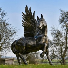 Deluxe Freestanding Pegasus