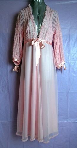 Ladies vintage long sleeved - vintage, long-sleeved
