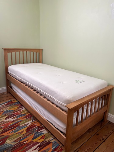 Single beds pull - beds,, trundle